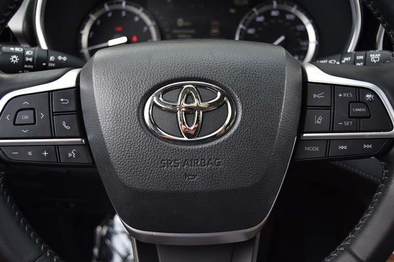 Toyota Highlander Vehicle Image 20