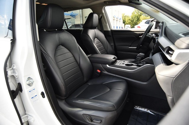 Toyota Highlander Vehicle Image 22