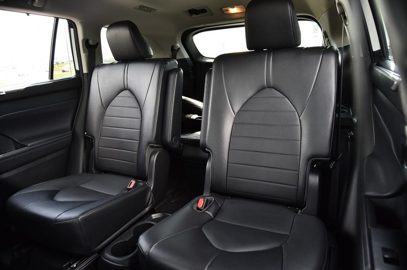Toyota Highlander Vehicle Image 24