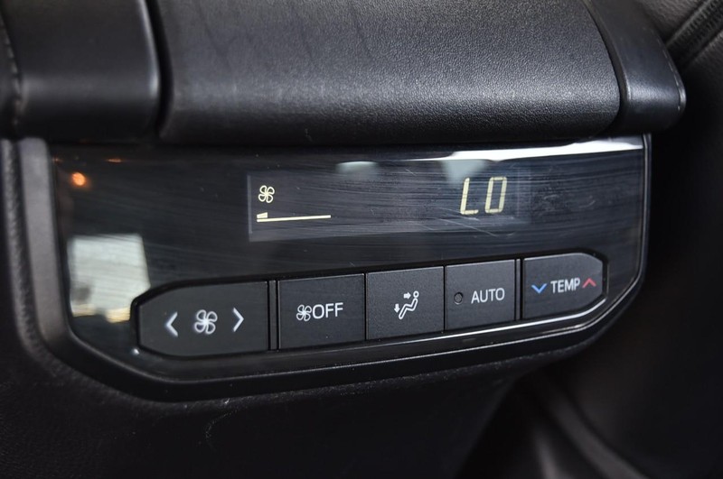 Toyota Highlander Vehicle Image 25