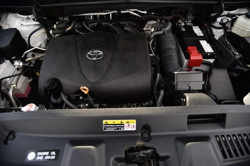 Toyota Highlander Vehicle Image 30