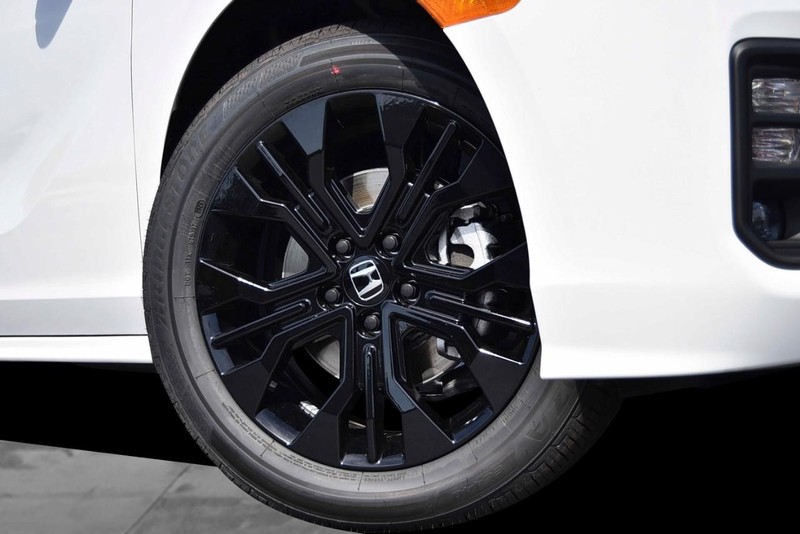 Honda Odyssey Vehicle Full-screen Gallery Image 3