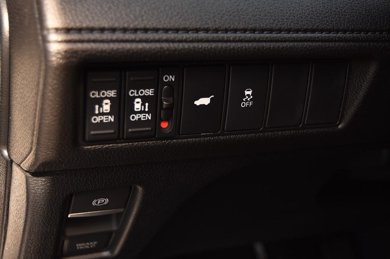 Honda Odyssey Vehicle Full-screen Gallery Image 11