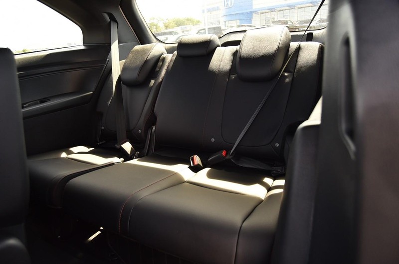 Honda Odyssey Vehicle Full-screen Gallery Image 30