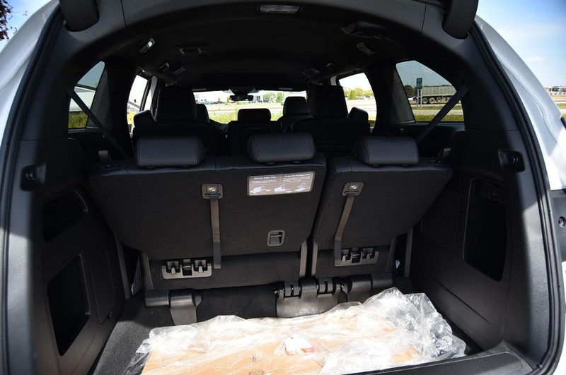 Honda Odyssey Vehicle Full-screen Gallery Image 31