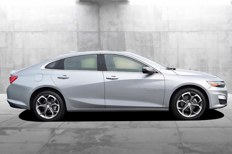 Chevrolet Malibu Vehicle Full-screen Gallery Image 5