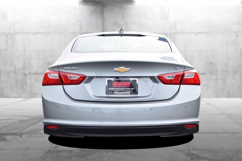 Chevrolet Malibu Vehicle Full-screen Gallery Image 6