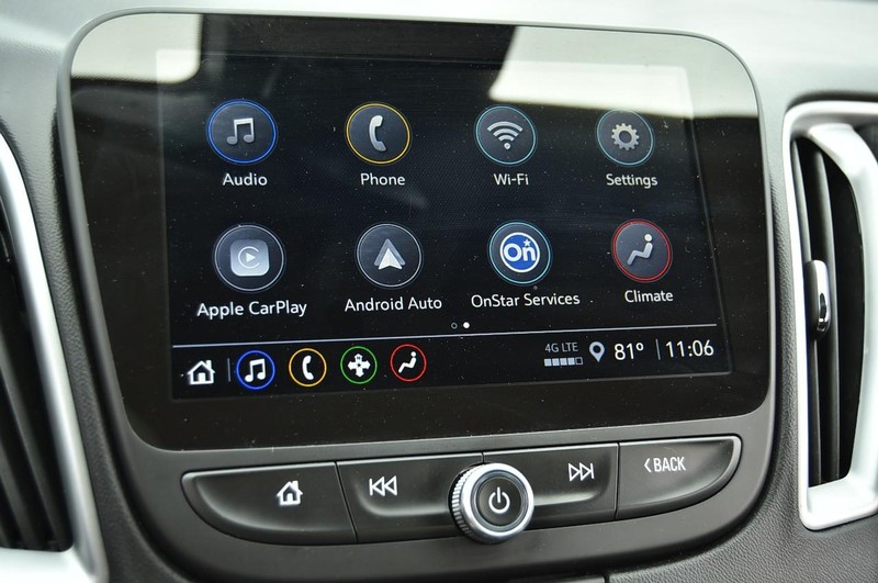 Chevrolet Malibu Vehicle Full-screen Gallery Image 12