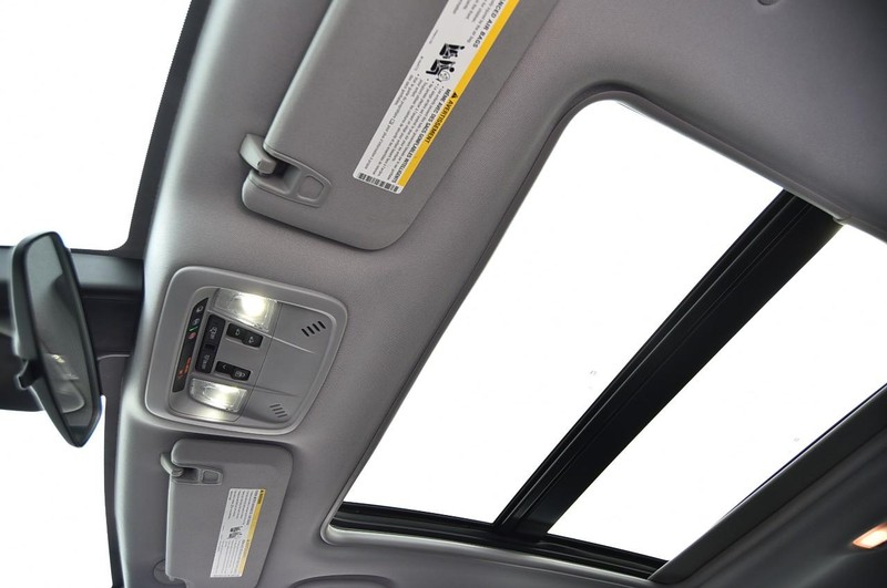 Chevrolet Malibu Vehicle Full-screen Gallery Image 19