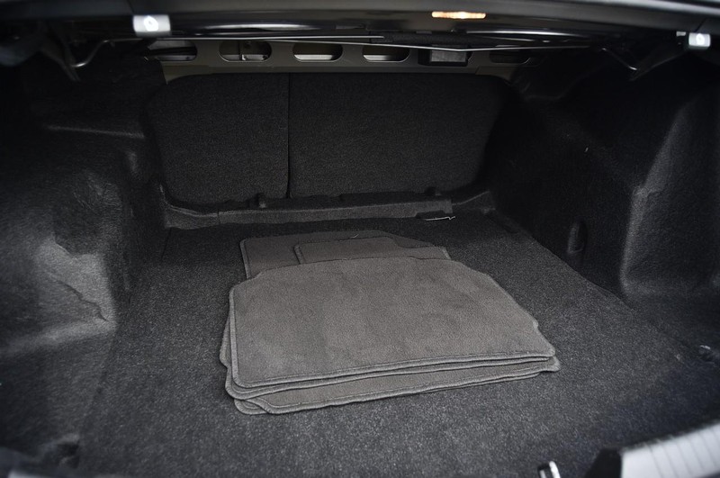 Chevrolet Malibu Vehicle Full-screen Gallery Image 22