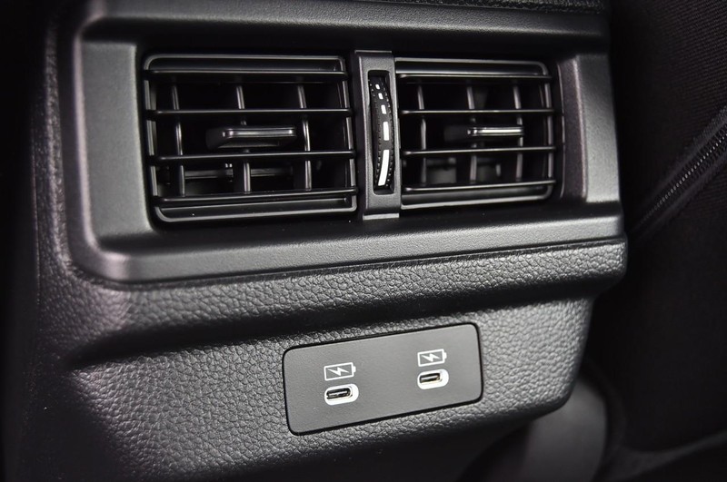 Honda Accord Sedan Vehicle Image 24