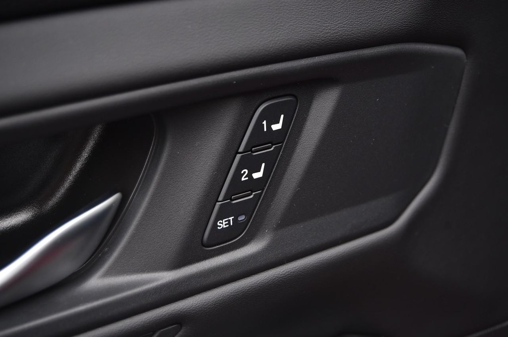 Honda Accord Hybrid Vehicle Image 09