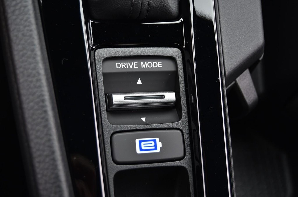 Honda Accord Hybrid Vehicle Image 19