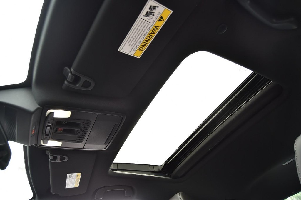 Honda Accord Hybrid Vehicle Image 24