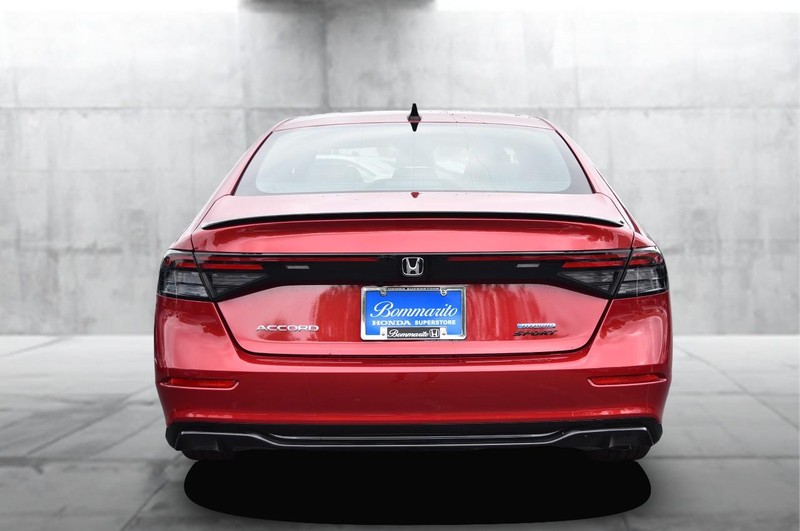 Honda Accord Hybrid Vehicle Image 06