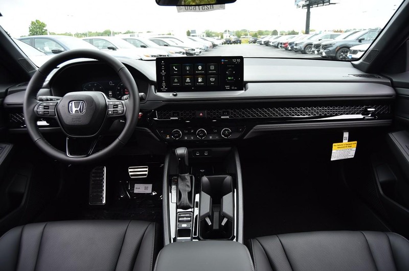 Honda Accord Hybrid Vehicle Image 07