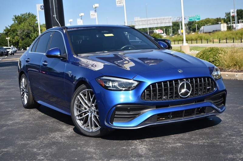 Mercedes-Benz C-Class Vehicle Image 02