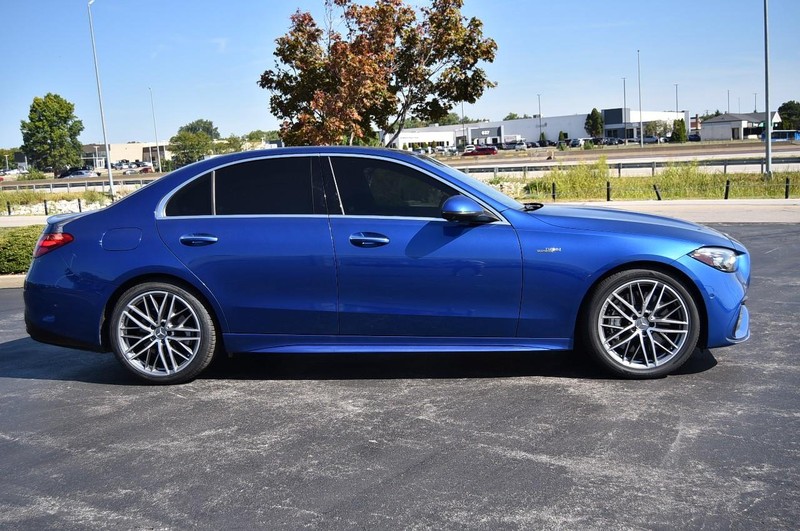 Mercedes-Benz C-Class Vehicle Image 05