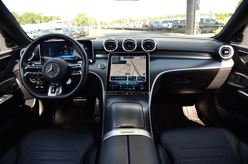Mercedes-Benz C-Class Vehicle Image 07