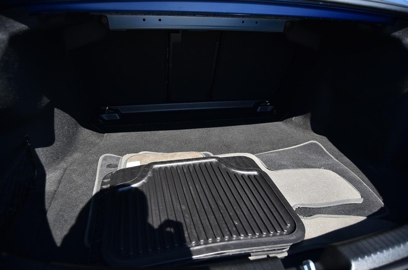 Mercedes-Benz C-Class Vehicle Image 23