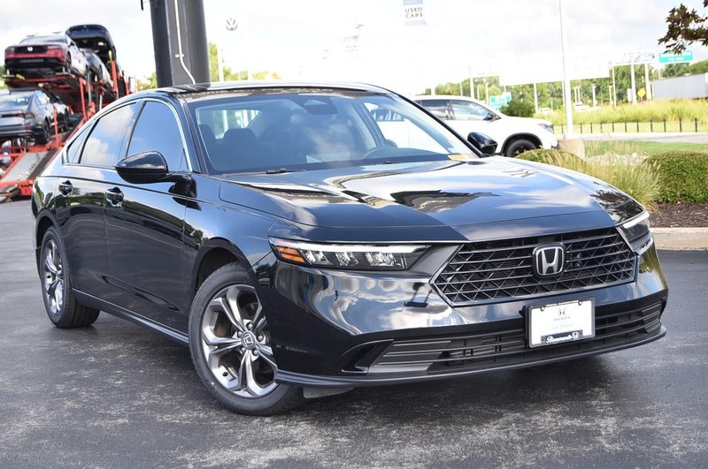 Honda Accord Sedan Vehicle Image 02