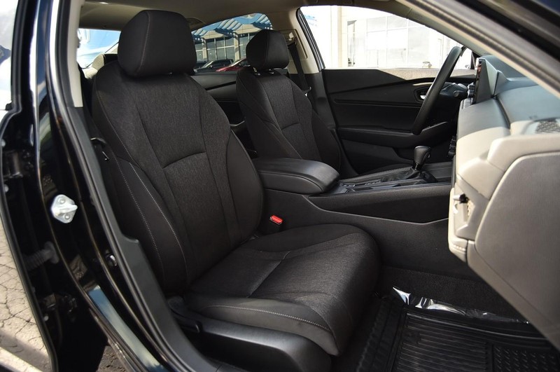 Honda Accord Sedan Vehicle Image 19