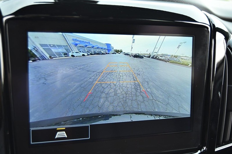 Chevrolet Traverse Limited Vehicle Image 13