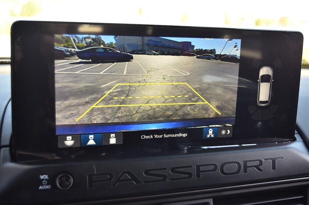 Honda Passport Vehicle Image 14