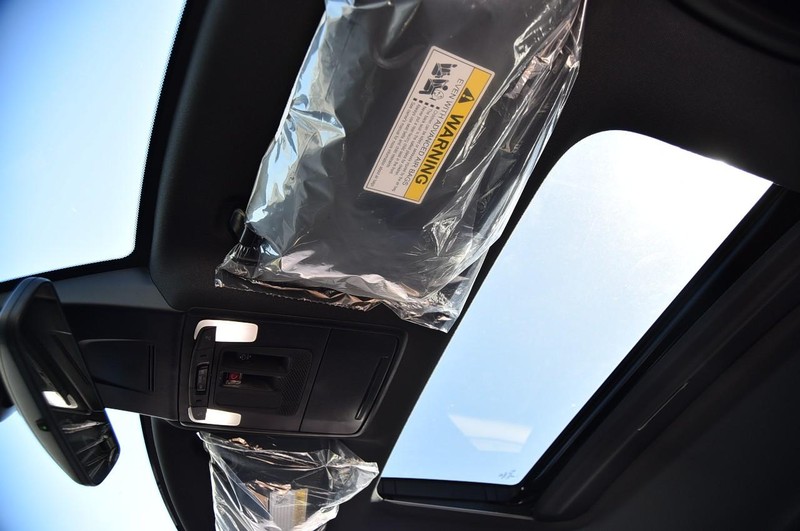 Honda Civic Sedan Hybrid Vehicle Full-screen Gallery Image 25