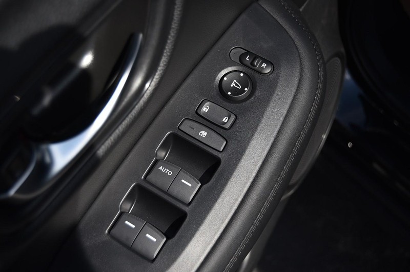 Honda HR-V Vehicle Image 08