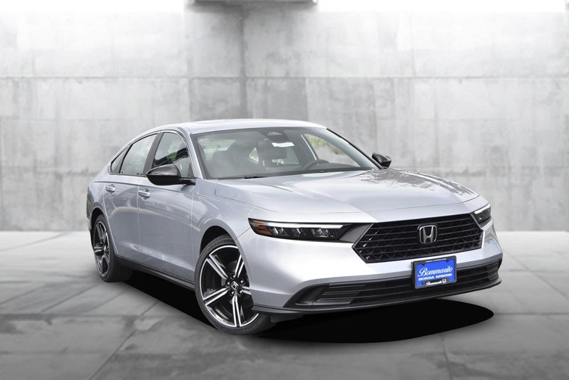 Honda Accord Hybrid Vehicle Full-screen Gallery Image 2