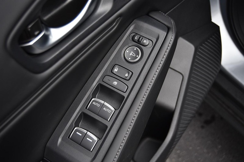 Honda Accord Hybrid Vehicle Full-screen Gallery Image 8