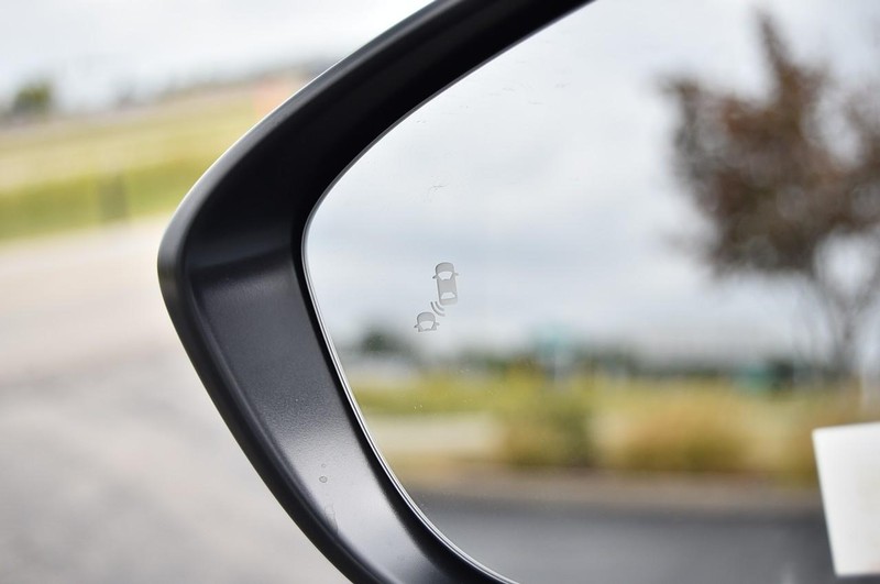 Honda Accord Hybrid Vehicle Full-screen Gallery Image 9