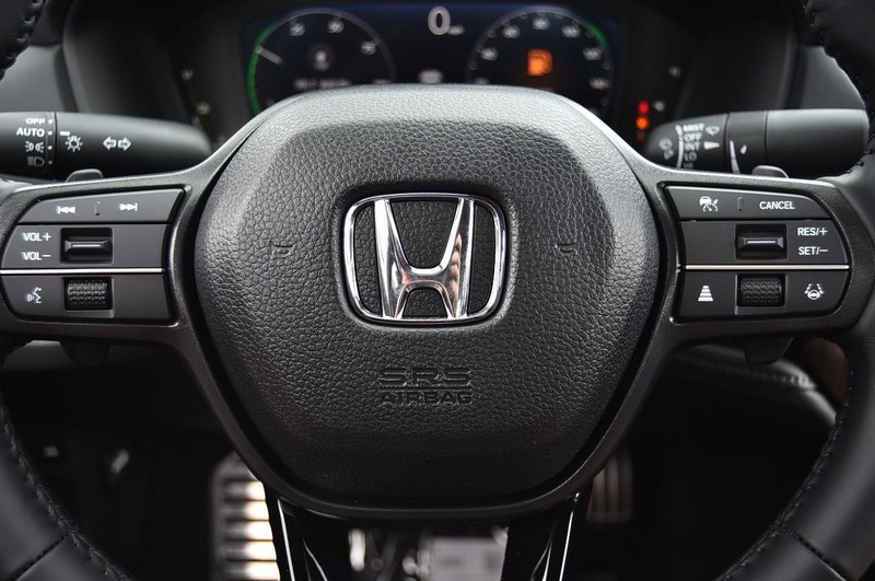 Honda Accord Hybrid Vehicle Full-screen Gallery Image 20