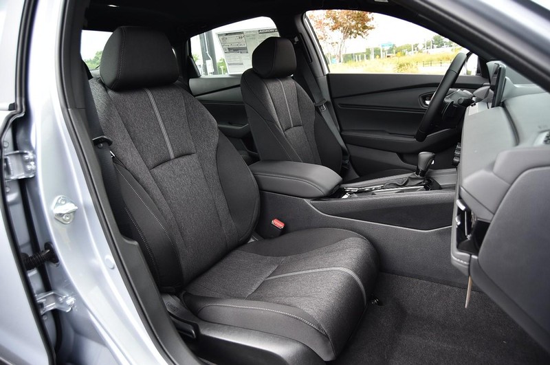 Honda Accord Hybrid Vehicle Full-screen Gallery Image 22