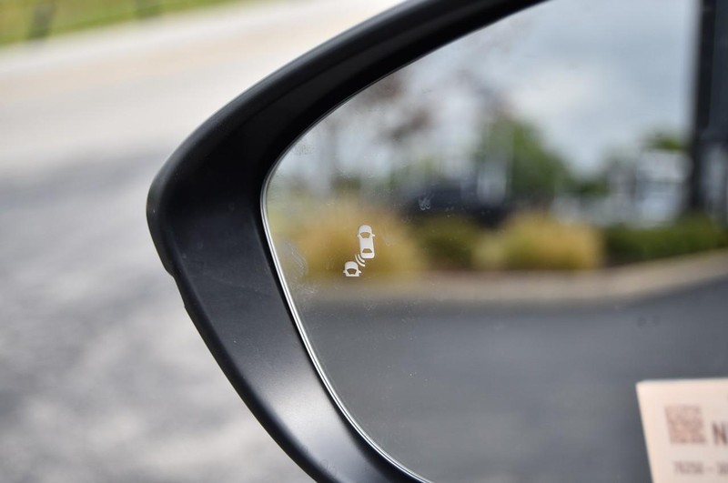 Honda Accord Hybrid Vehicle Full-screen Gallery Image 10