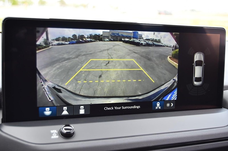 Honda Accord Hybrid Vehicle Full-screen Gallery Image 12