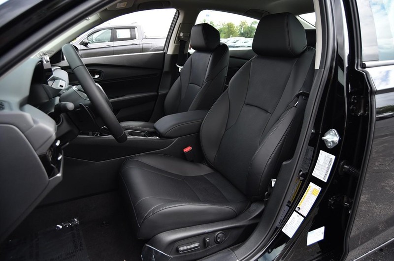 Honda Accord Hybrid Vehicle Full-screen Gallery Image 22