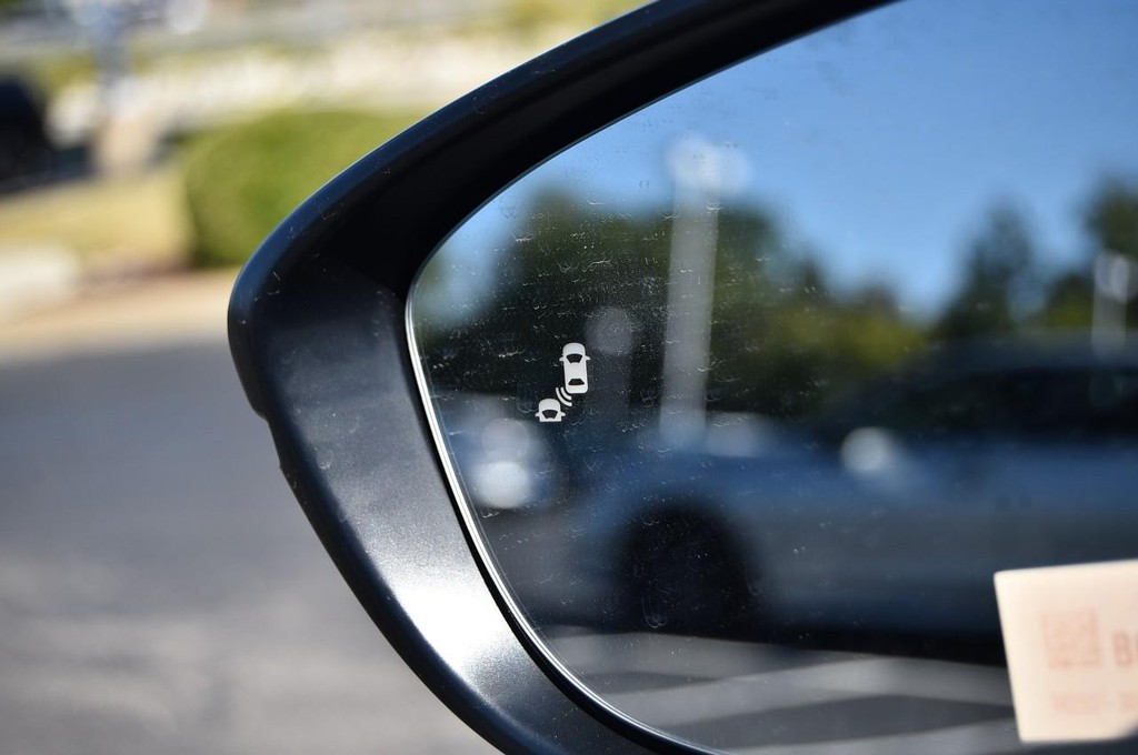 Honda Accord Hybrid Vehicle Image 10