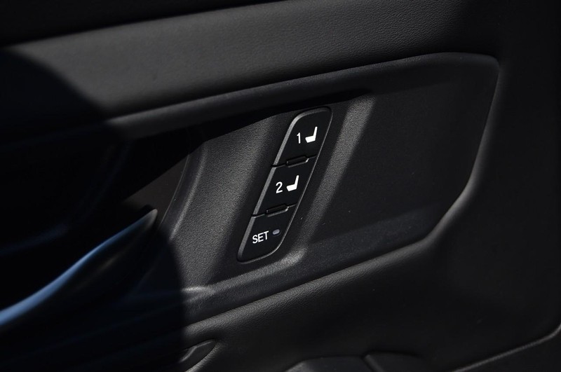 Honda Accord Hybrid Vehicle Full-screen Gallery Image 9