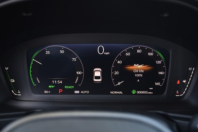 Honda Accord Hybrid Vehicle Full-screen Gallery Image 11