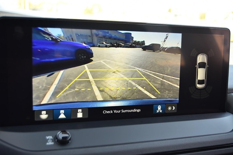 Honda Accord Hybrid Vehicle Full-screen Gallery Image 13