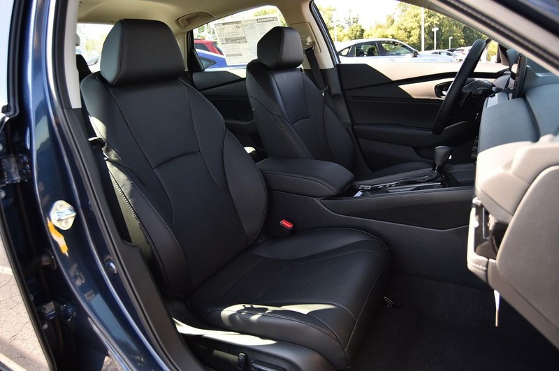 Honda Accord Hybrid Vehicle Full-screen Gallery Image 23