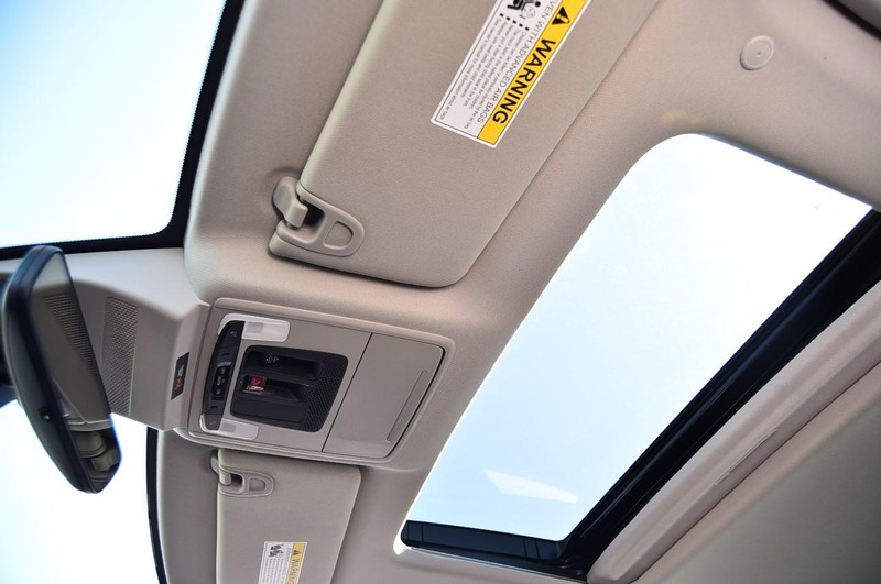 Honda Accord Hybrid Vehicle Full-screen Gallery Image 24