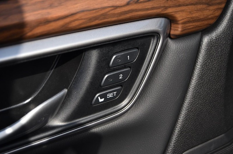 Honda CR-V Vehicle Image 09