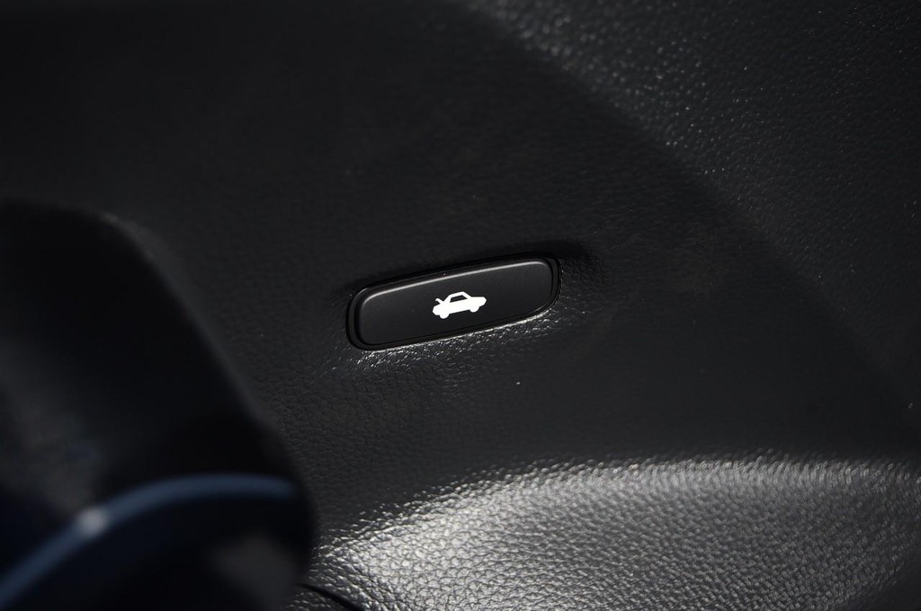 Honda Civic Sedan Hybrid Vehicle Image 09