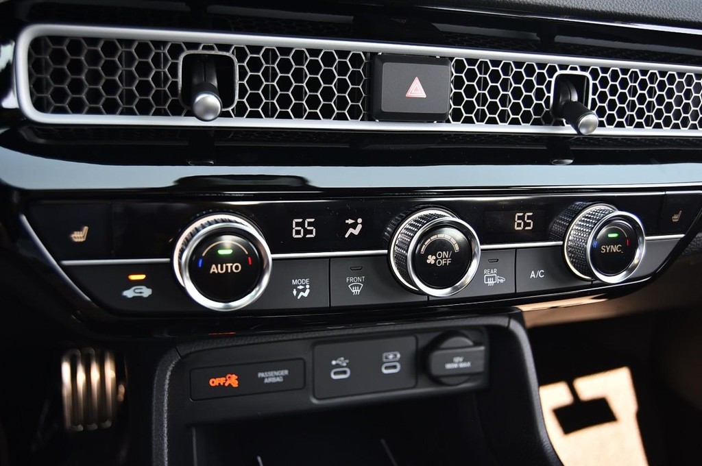 Honda Civic Sedan Hybrid Vehicle Image 17