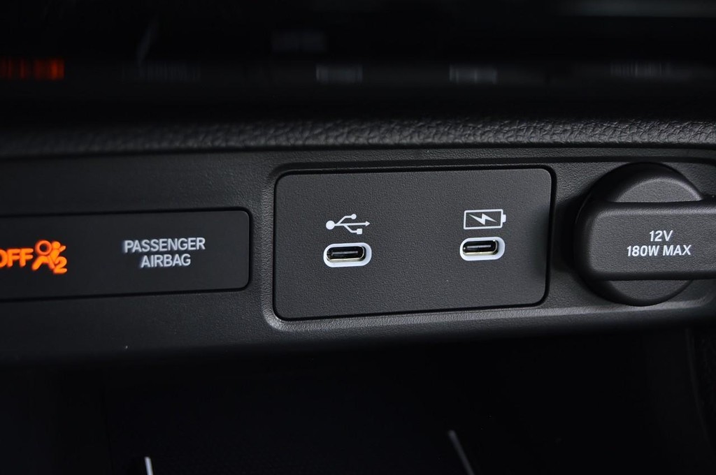 Honda Civic Sedan Hybrid Vehicle Image 18