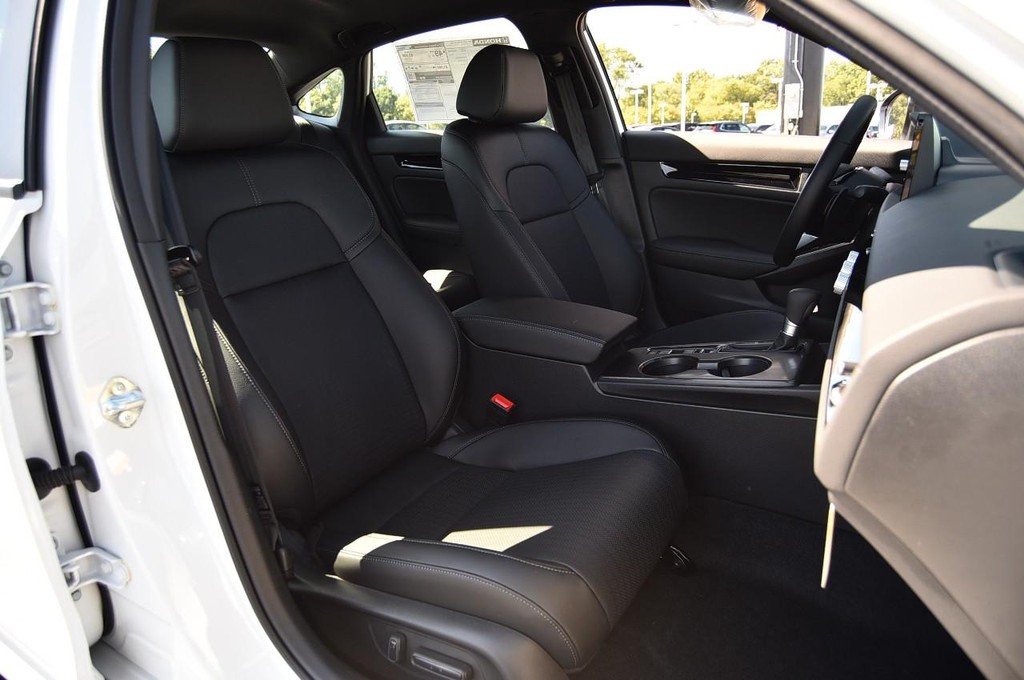 Honda Civic Sedan Hybrid Vehicle Image 24