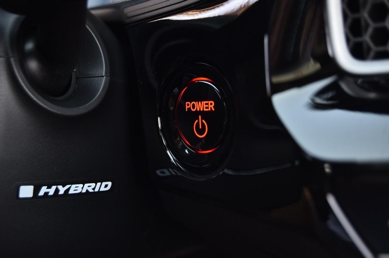 Honda Civic Sedan Hybrid Vehicle Full-screen Gallery Image 21